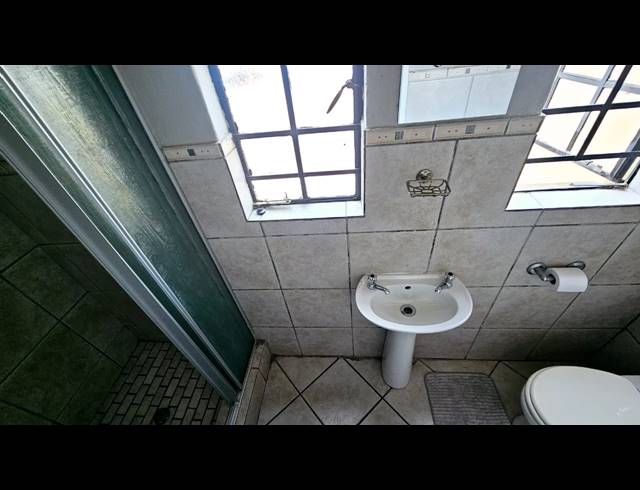 3 BEDROOM SECTIONAL TITLE FOR SALE IN SAFARI GARDENS